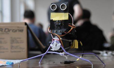 XinCheJian Insectbot Workshop 新车间虫虫机器人工作坊