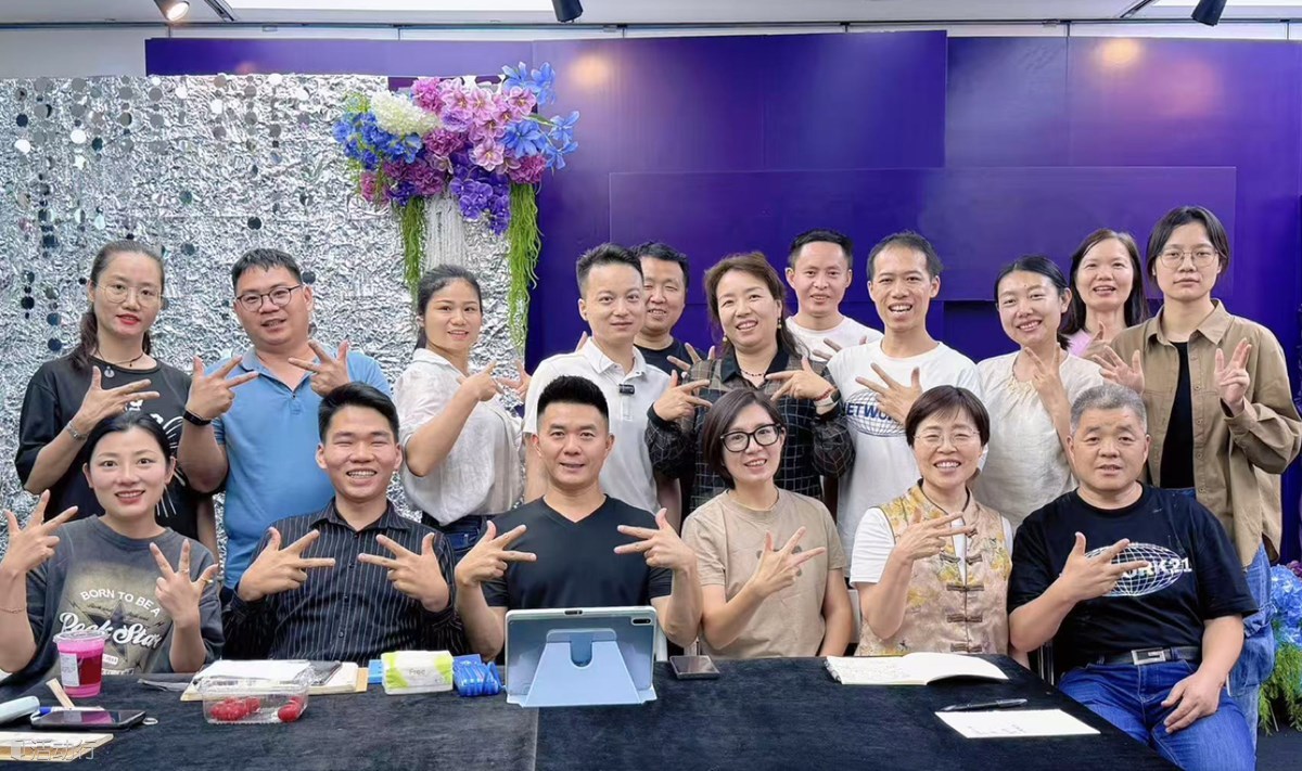 龙华上塘大厦. 周三书友会